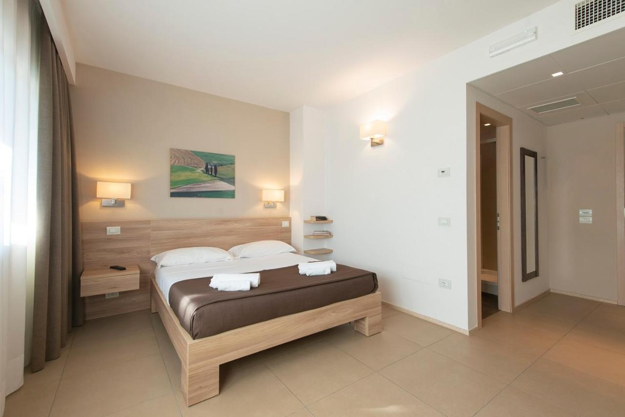 Hotel Dimorae Rooms And Suites - Apartments Civitanova Marche Bilik gambar