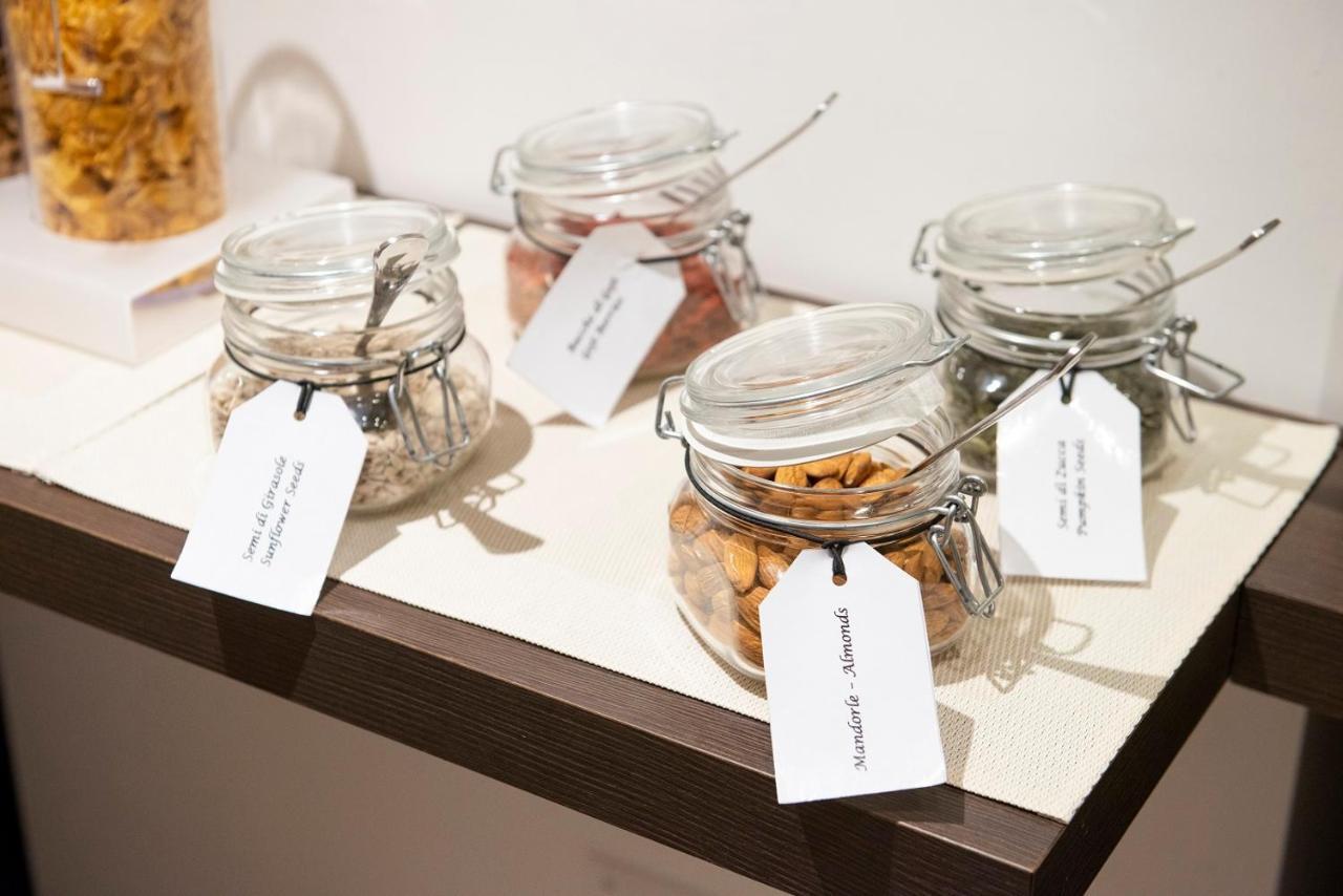 Hotel Dimorae Rooms And Suites - Apartments Civitanova Marche Luaran gambar