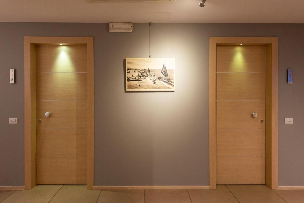 Hotel Dimorae Rooms And Suites - Apartments Civitanova Marche Luaran gambar